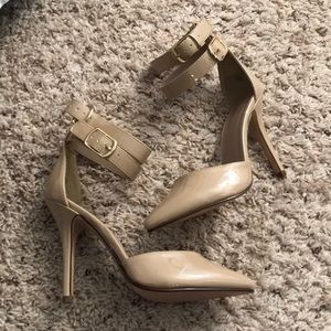Nude heels size 6.5